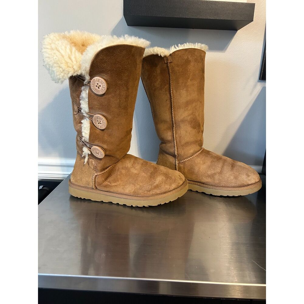 UGG Bailey Button Triplet Tall Chestnut Shearling Boots Women's Size 8